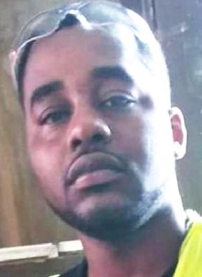 Earron Moore death by force case in Chicago, IL